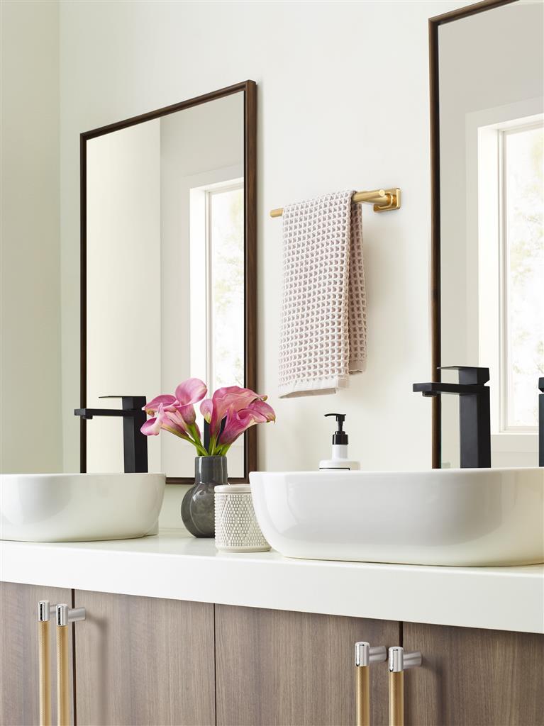 Bronx Towel Bar