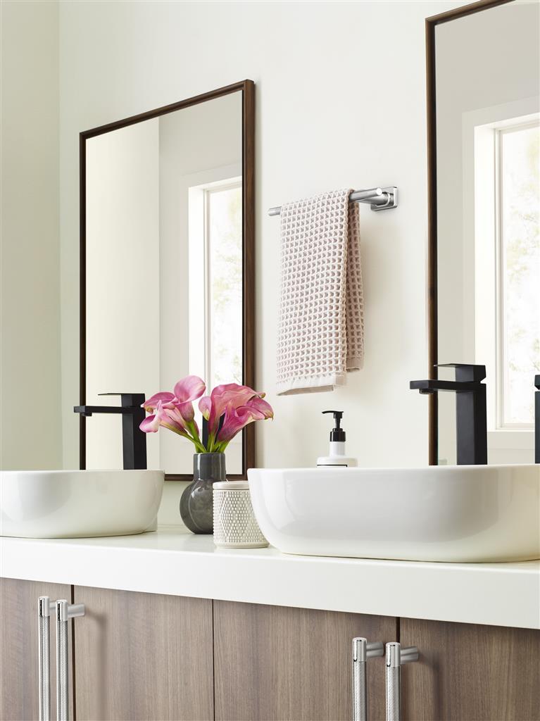 Bronx Towel Bar