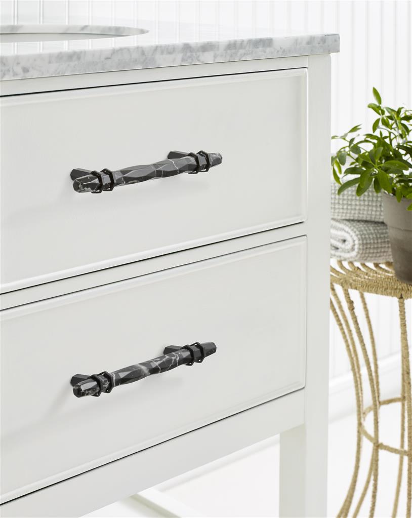 Carrione™ Cabinet Pull