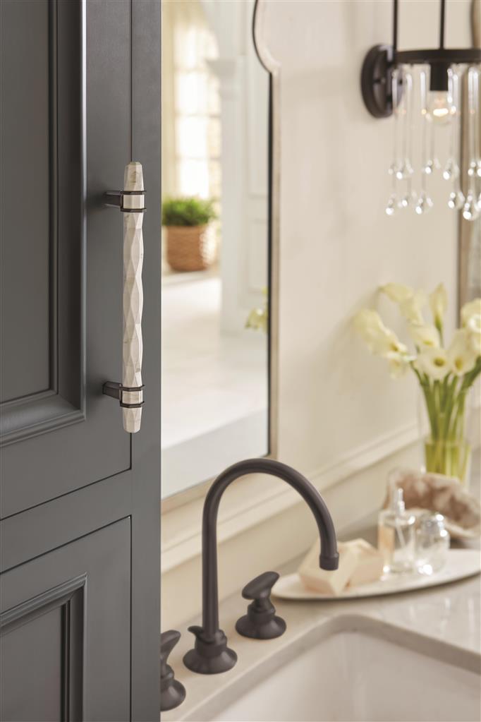 Carrione™ Cabinet Pull