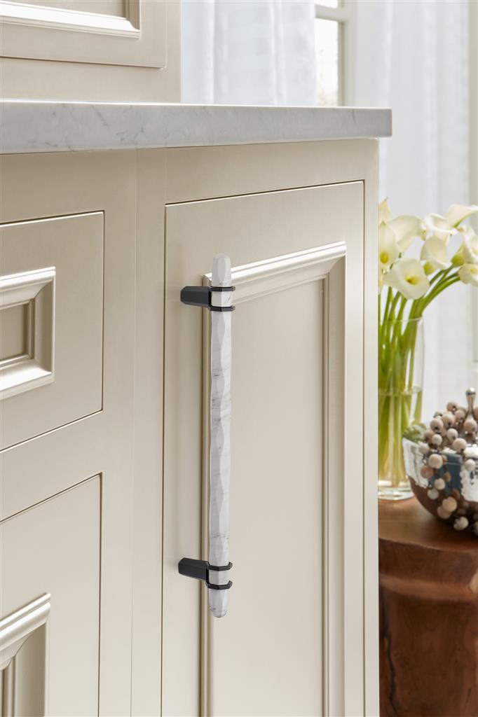 Carrione™ Cabinet Pull