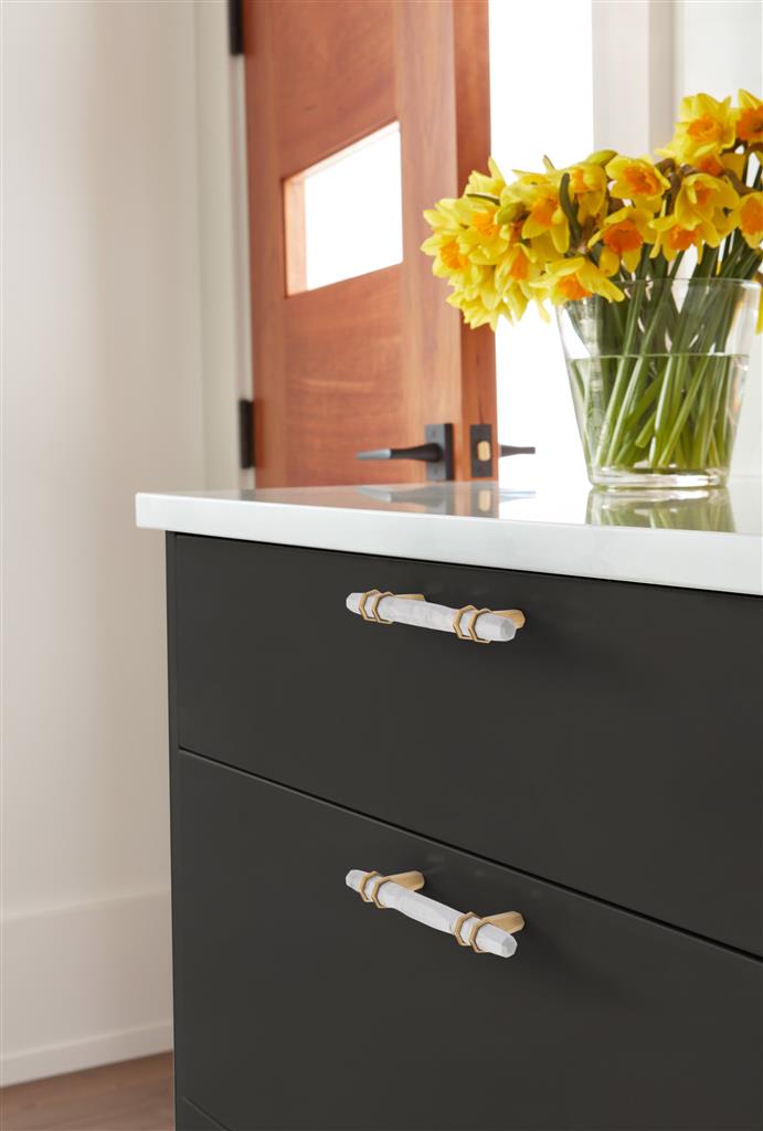 Carrione™ Cabinet Pull