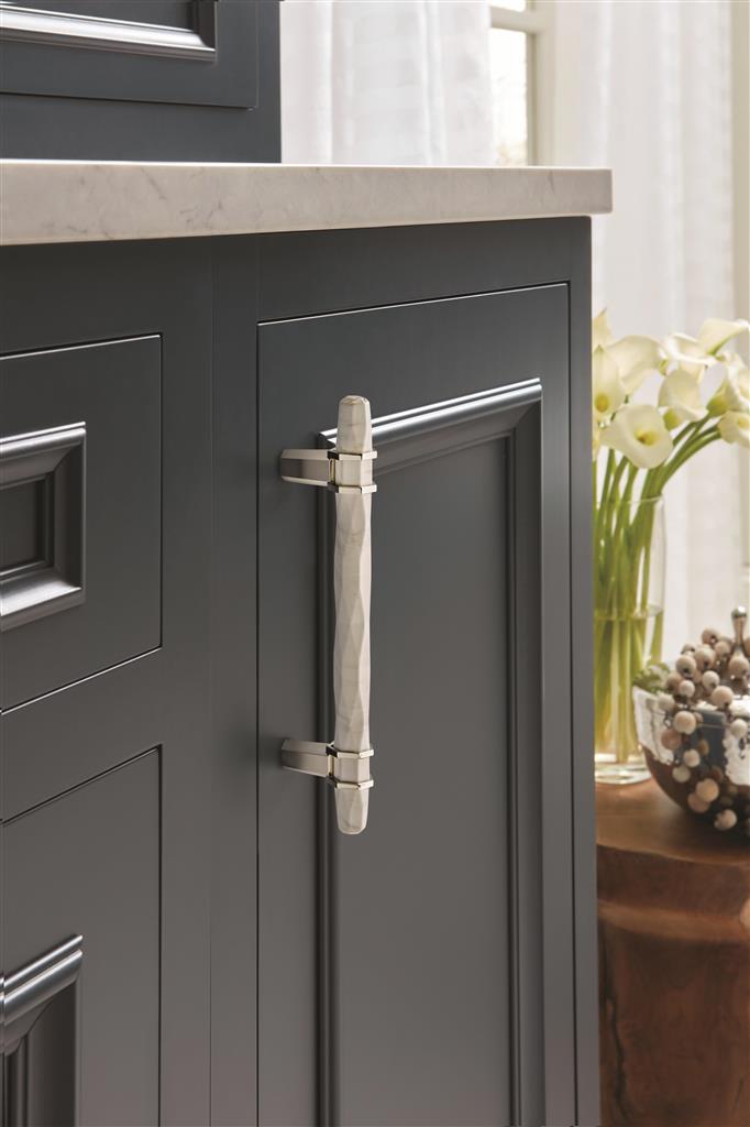 Carrione™ Cabinet Pull