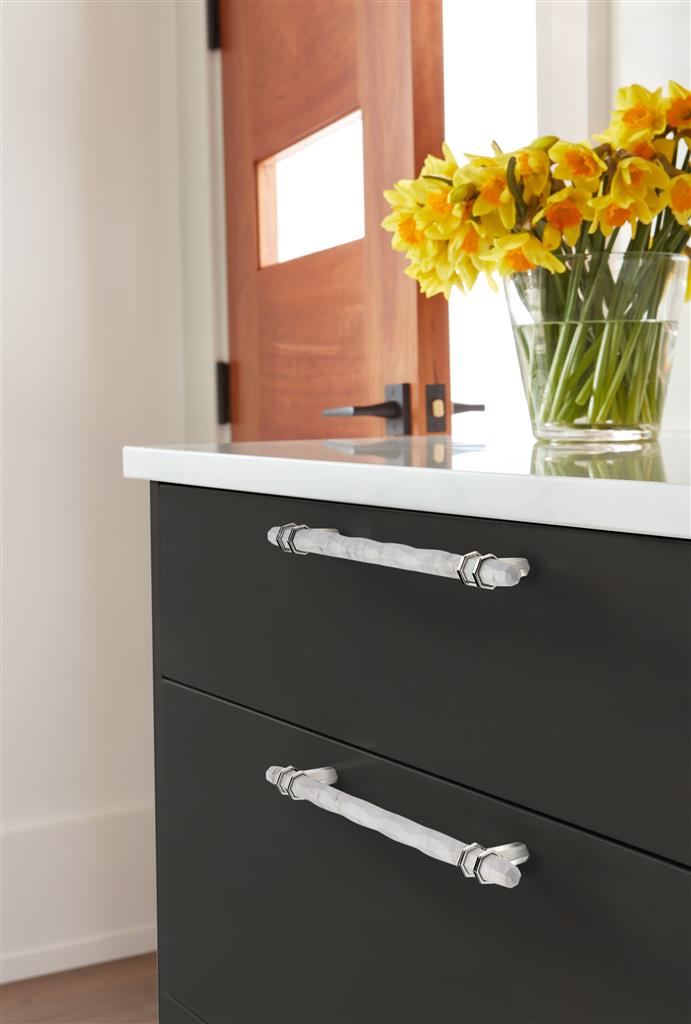 Carrione™ Cabinet Pull