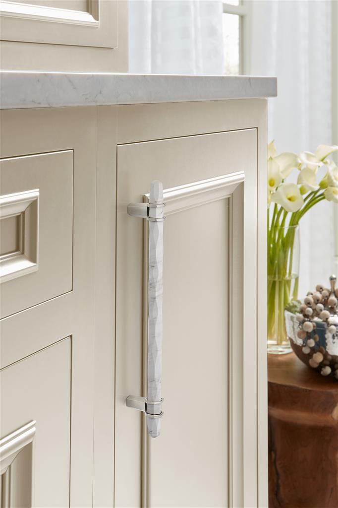 Carrione™ Cabinet Pull