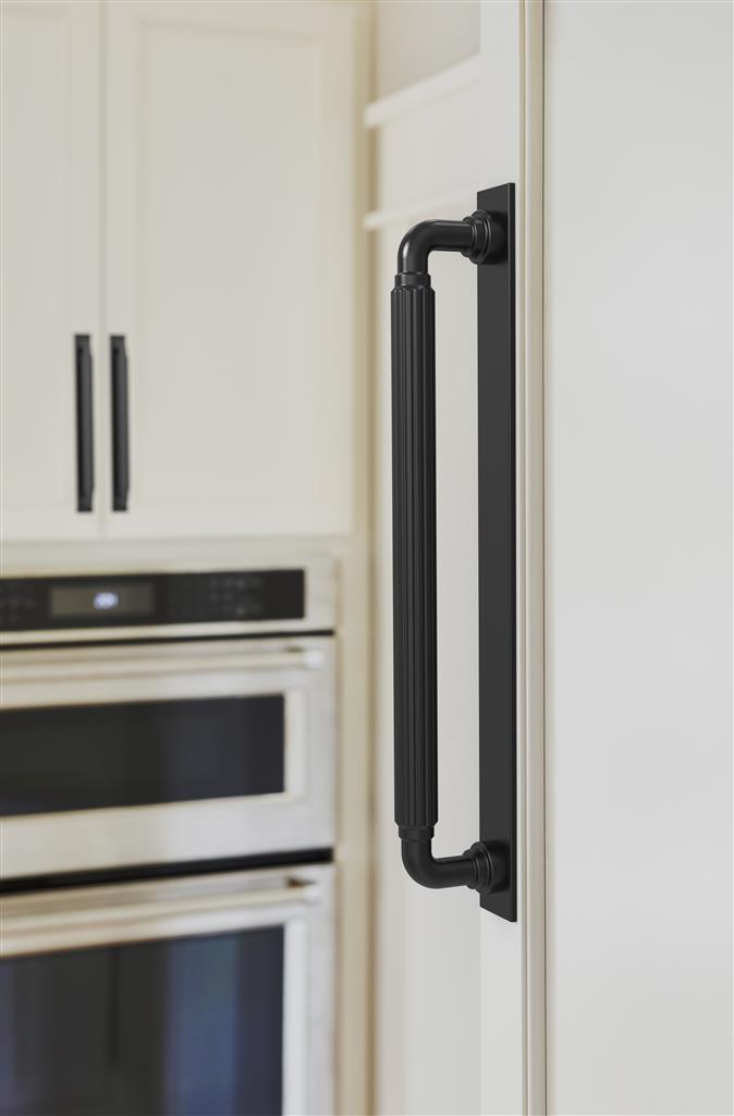 Ladera Appliance Pull Backplate