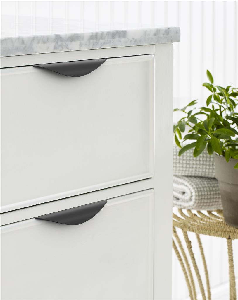 Current Cabinet Pull