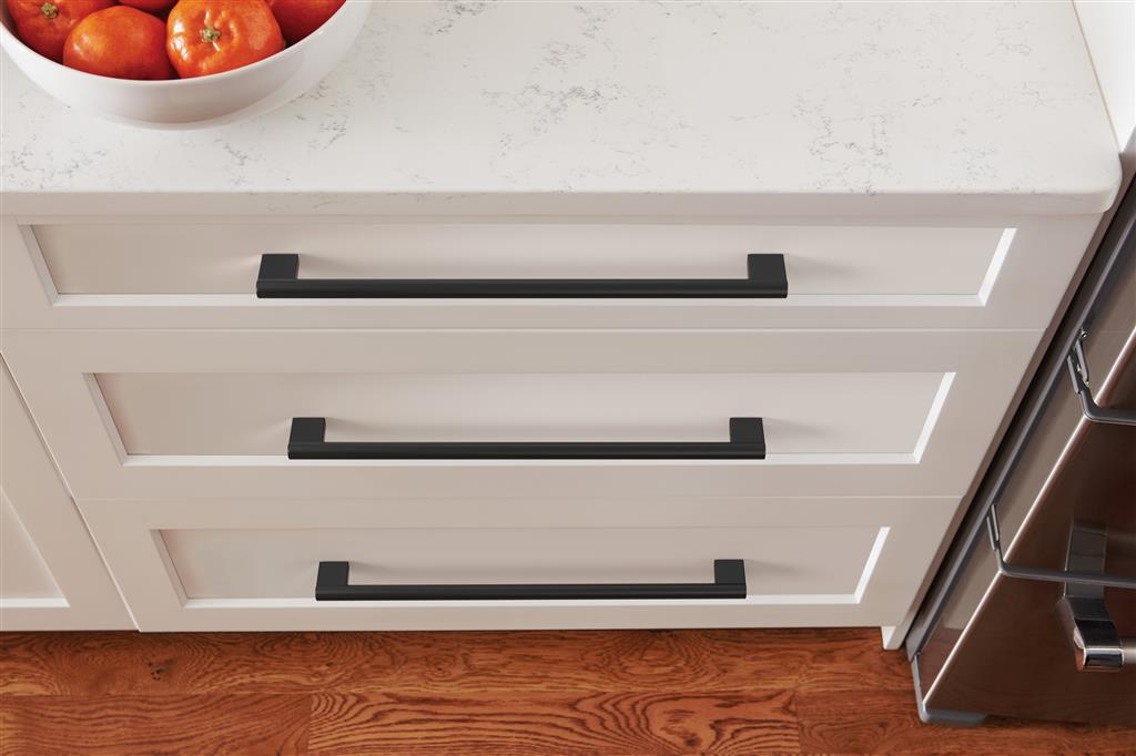 Versa Cabinet Pull