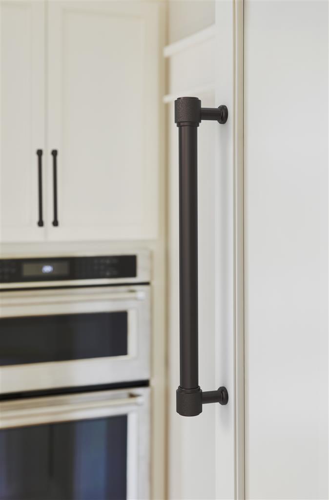 Faraday Appliance Pull | Amerock