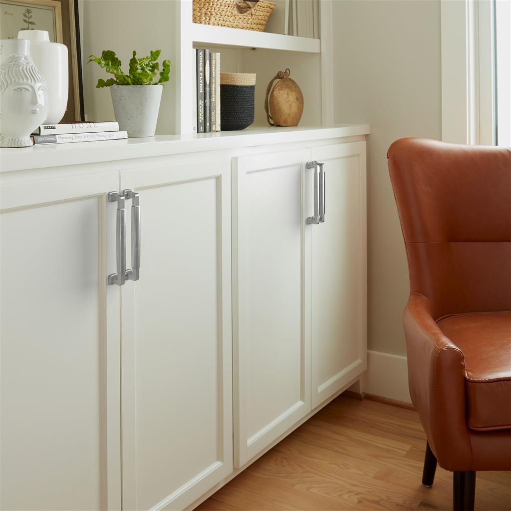 Stature Cabinet Pull
