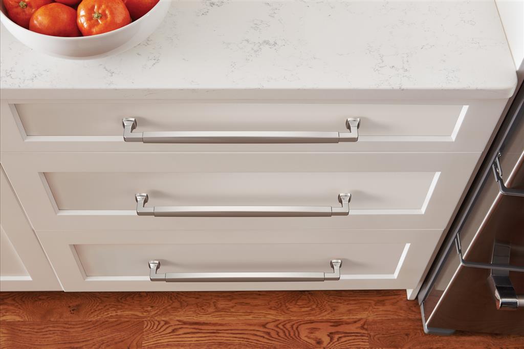 Stature Cabinet Pull