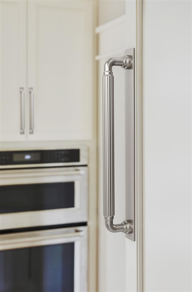 Ladera Appliance Pull Backplate