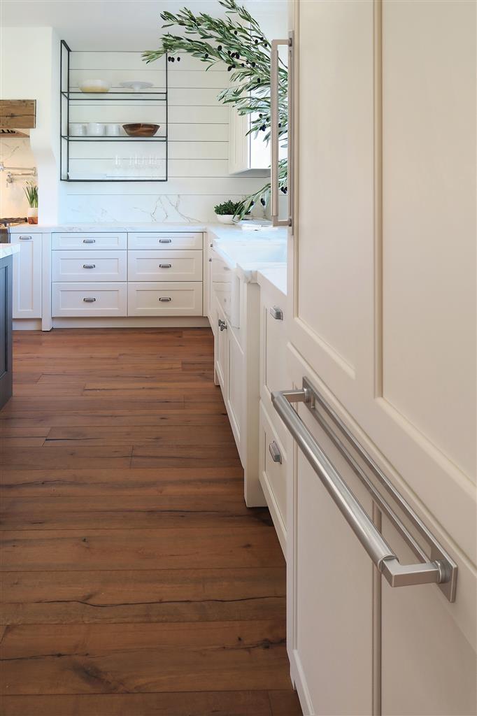 Medora Appliance Pull Backplate