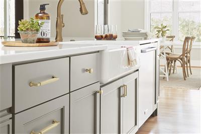 Stature Cabinet Pull