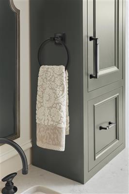 Stature Cabinet Pull