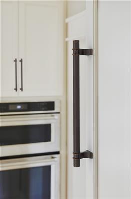 Davenport Appliance Pull | Amerock